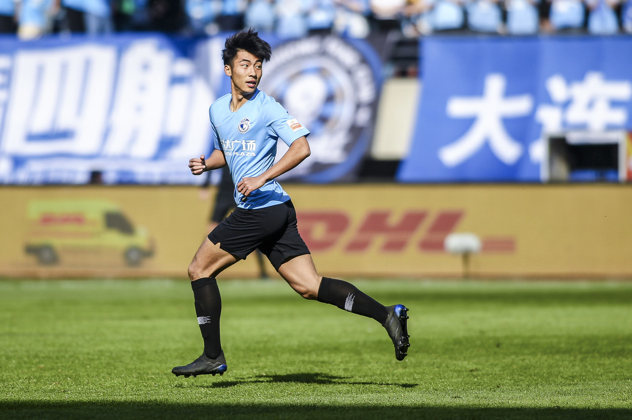 祝賀英博沖超！大連舊將何宇鵬：春風再渡梭魚灣，明年客場見